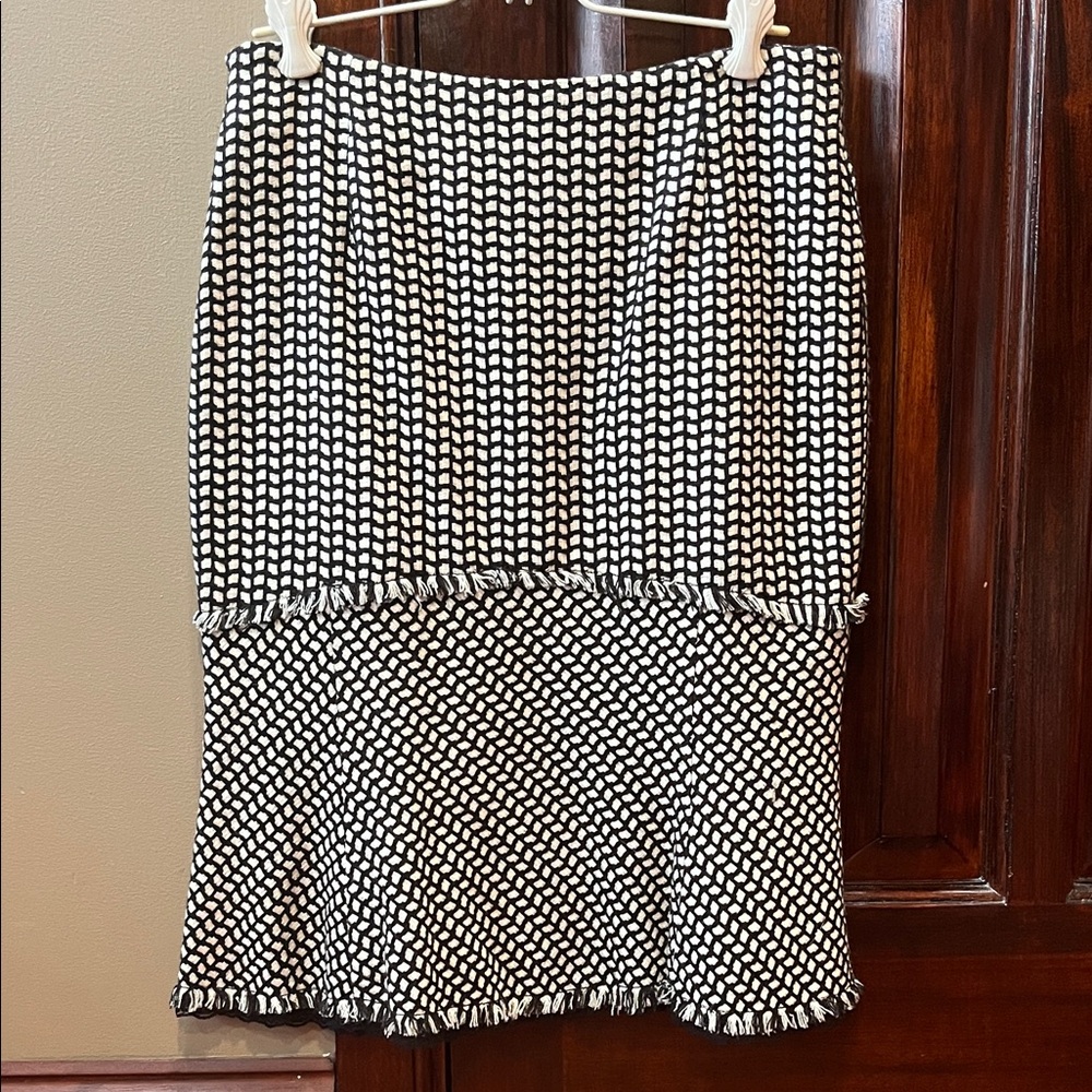 White House Black Market Pencil Skirt Size 2
